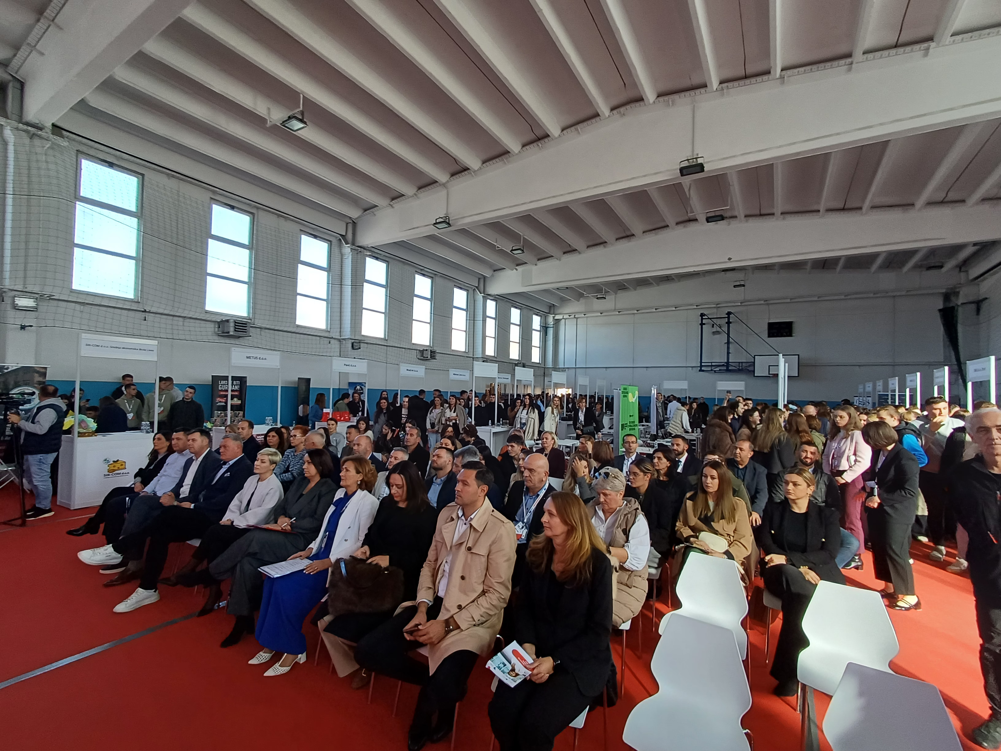 Na prvom Sajmu zapošljavanja HBŽ u Livnu ponuđeno 130 radnih mjesta